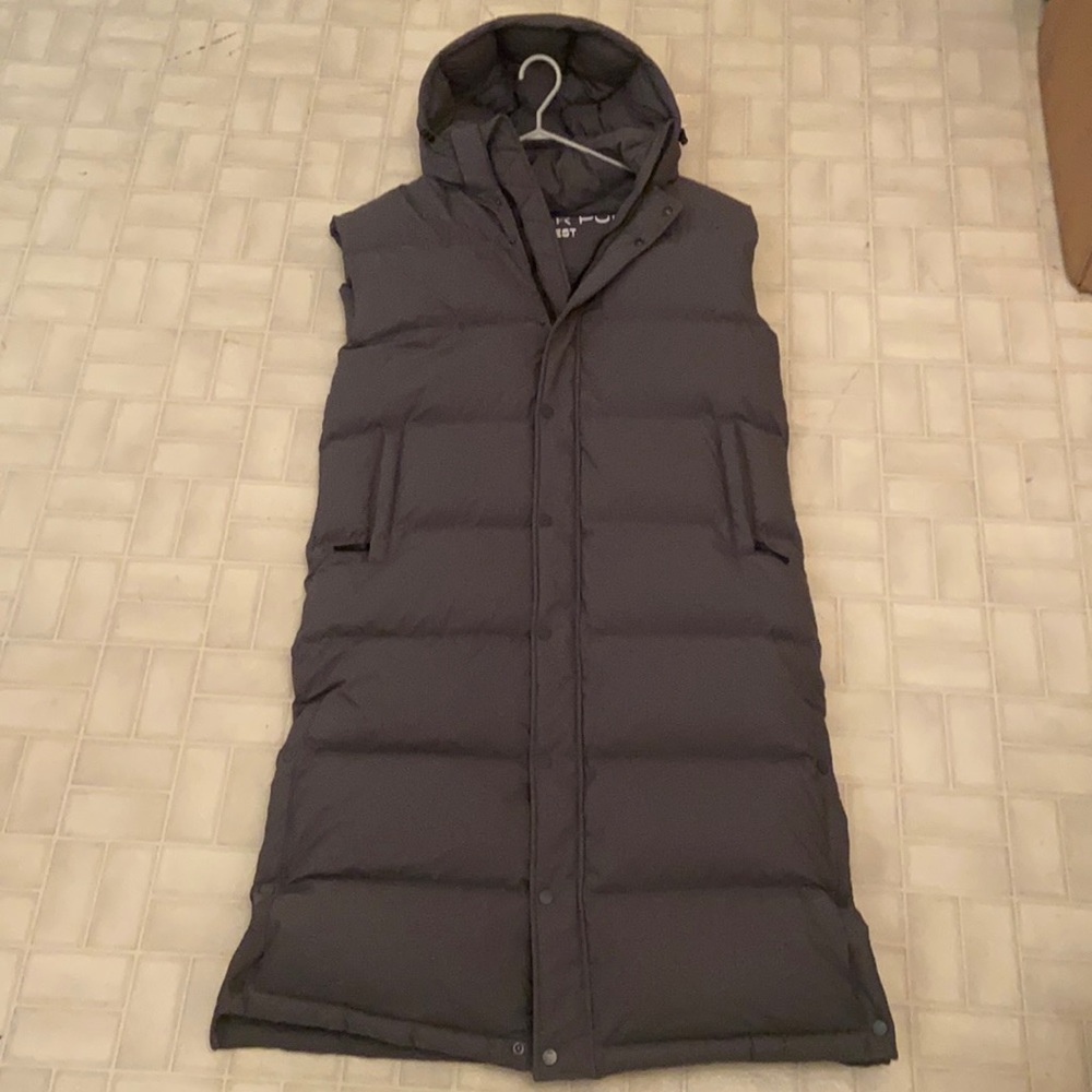 TNA (Aritzia) SuperPuff Down Vest Long